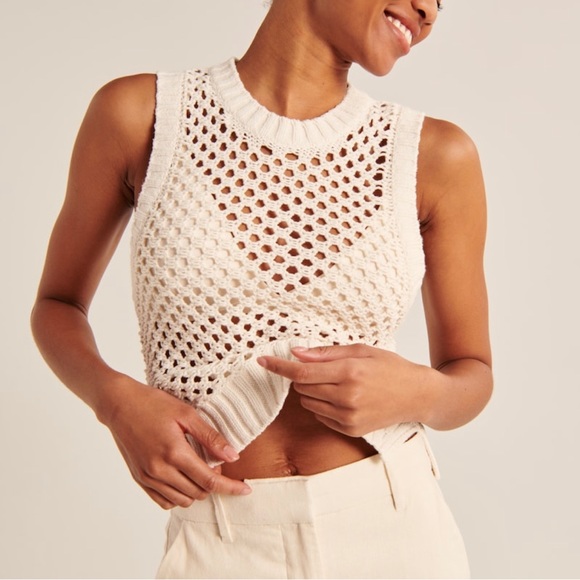 Express x Olivia Culpo - White Crochet Sleeveless Tank - Picture 1 of 5